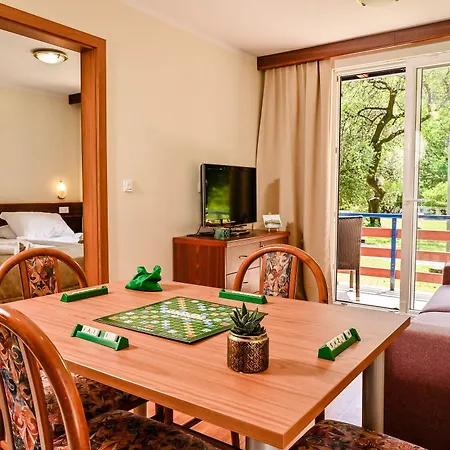 Holiday Resort Medveja 3* メドヴェヤ