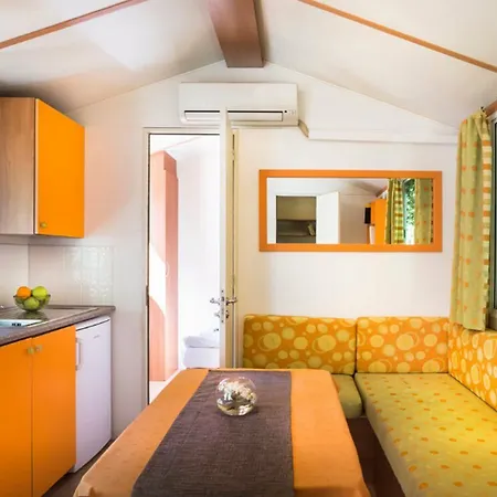 Holiday Resort Medveja 3* メドヴェヤ